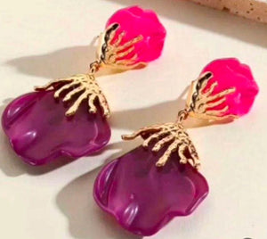 ARETES CONCHA FUCSIA Y MORADO