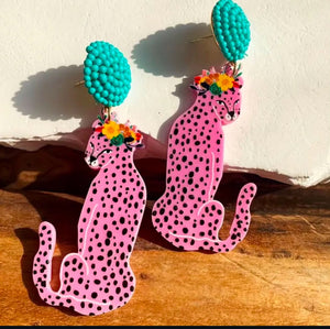 ARETES LARGOS LEOPARDO ROSADOS