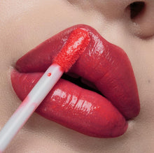 Cargar imagen en el visor de la galería, GLOSS LIP GLAZE FEELS RUBY ROSE COLOR 82
